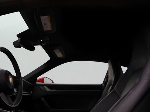 Certified 2025 Porsche 911 Carrera RWD image 31