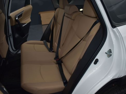 Used 2025 Toyota RAV4 LE image 21