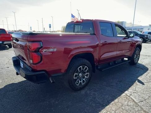 Used 2024 Chevrolet Colorado Z71 w/ Z71 Convenience Package 2 AWD/4WD image 8