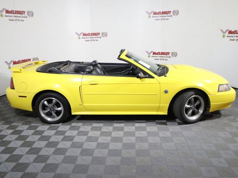 Used 2004 Ford Mustang GT image 2