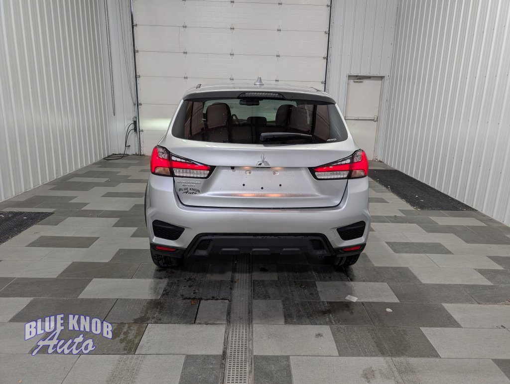 Used 2026 Mitsubishi Outlander Sport ES AWD/4WD image 3