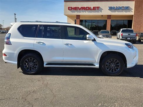 Used 2023 Lexus GX 460 Premium image 5