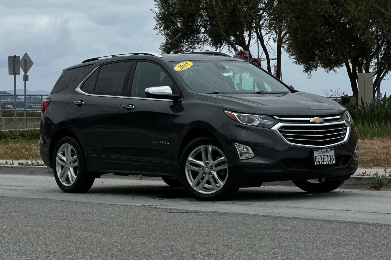 Used 2018 Chevrolet Equinox Premier AWD/4WD image 2