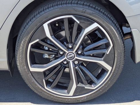 Used 2024 Nissan Altima 2.5 SR image 13