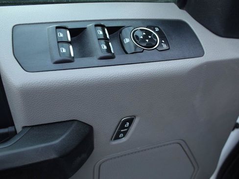 Used 2022 Ford F250 XL w/ Power Equipment Group AWD/4WD image 14