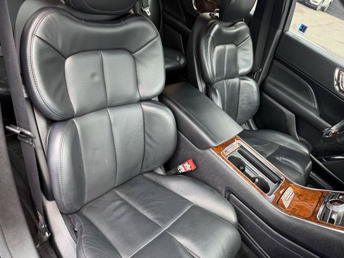 Used 2018 Lincoln Continental Select w/ Continental Climate Package AWD/4WD image 9