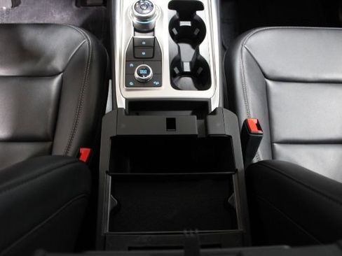 Used 2023 Ford Explorer XLT w/ Equipment Group 202A image 35