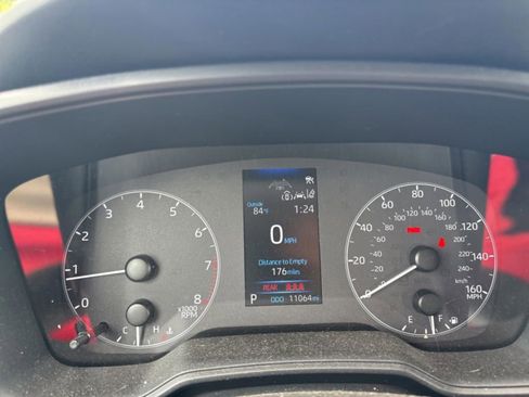 Used 2025 Toyota Corolla LE FWD image 14