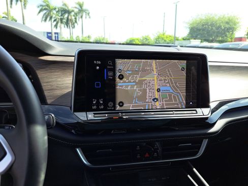 Used 2024 Volkswagen Atlas SEL Premium R-Line image 17