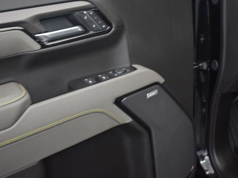 Used 2025 Chevrolet Silverado 1500 ZR2 w/ Technology Package image 6