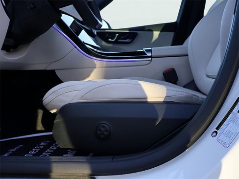 Certified 2025 Mercedes-Benz C 300 4MATIC Sedan image 38