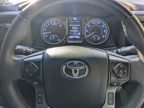 Used 2023 Toyota Tacoma 4x4 Double Cab image 14