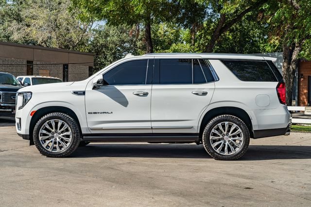 Used 2021 GMC Yukon Denali w/ Denali Ultimate Package AWD/4WD image 3