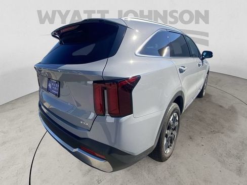 Used 2026 Kia Sorento S AWD/4WD image 9