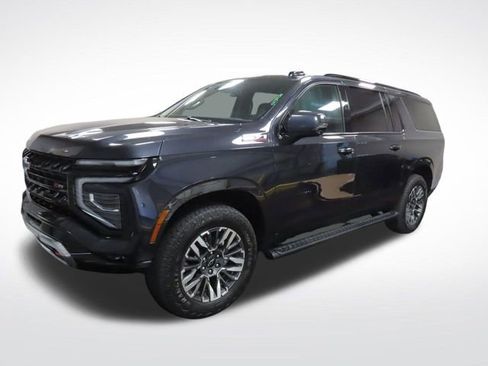 Used 2025 Chevrolet Suburban Z71 w/ Comfort Package AWD/4WD image 1