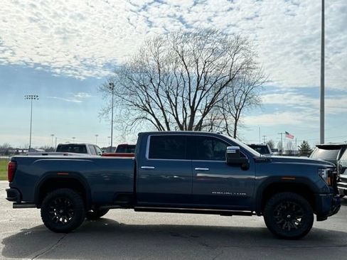 Used 2025 GMC Sierra 3500 Denali Ultimate AWD/4WD image 42