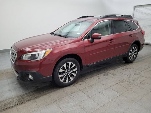 Used 2016 Subaru Outback 3.6R Limited image 2