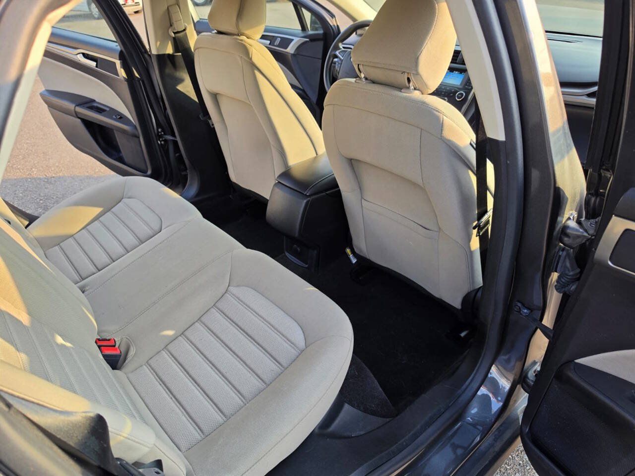 Used 2020 Ford Fusion S FWD image 15
