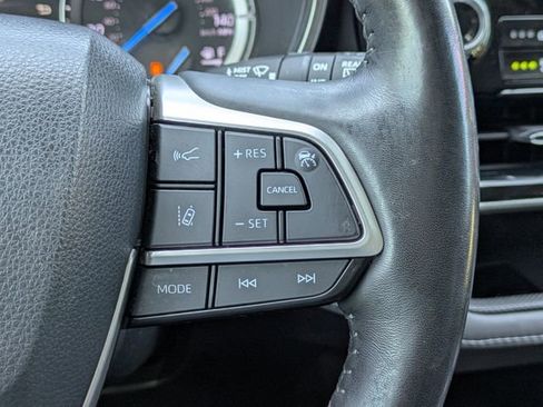 Used 2022 Toyota Highlander Platinum image 30