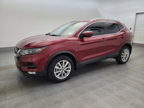 Used 2021 Nissan Rogue Sport SV FWD image 2