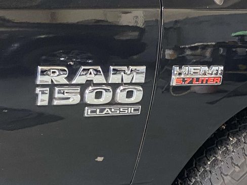 Used 2019 RAM 1500 Tradesman w/ Chrome Appearance Group RWD image 12