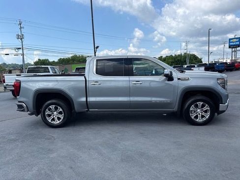 Used 2025 GMC Sierra 1500 SLT AWD/4WD image 2