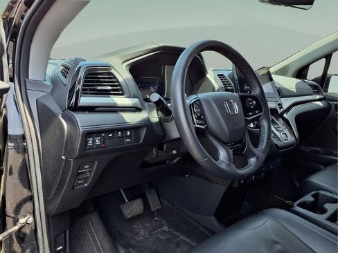 Used 2023 Honda Odyssey Touring image 9