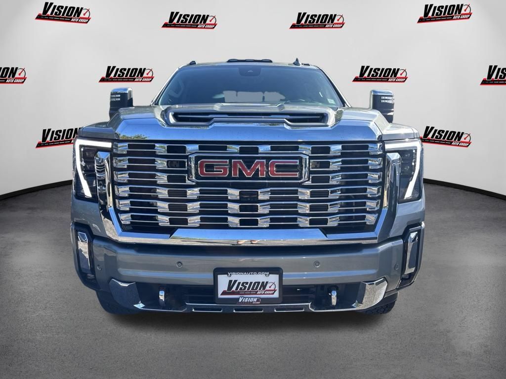 Used 2025 GMC Sierra 2500 Denali w/ Technology Package AWD/4WD image 8