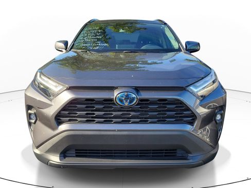 Used 2023 Toyota RAV4 XLE Premium AWD/4WD image 2