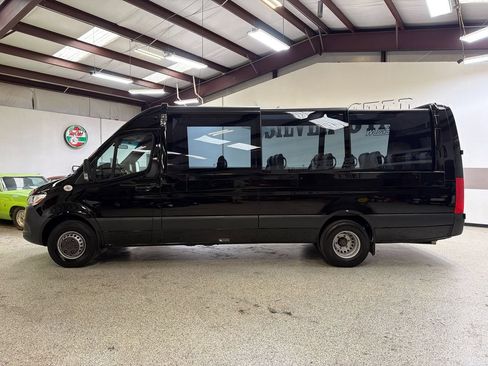 Used 2019 Mercedes-Benz Sprinter 170 Cargo image 3