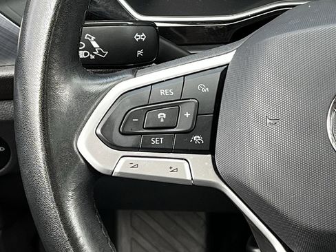 Used 2024 Volkswagen Jetta SE image 12