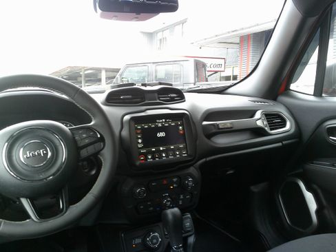 Used 2021 Jeep Renegade Latitude image 20