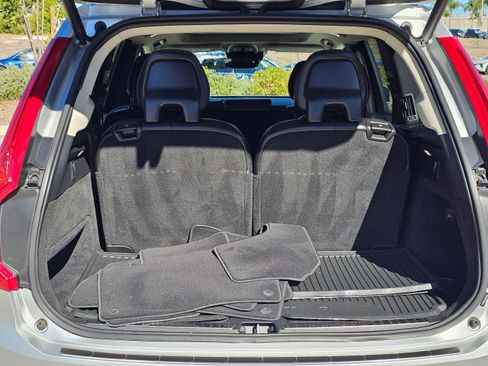 Used 2021 Volvo XC90 T5 Momentum w/ Climate Package image 30