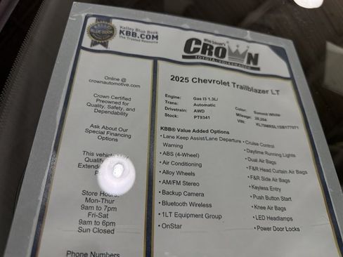 Used 2025 Chevrolet TrailBlazer LT AWD/4WD image 39