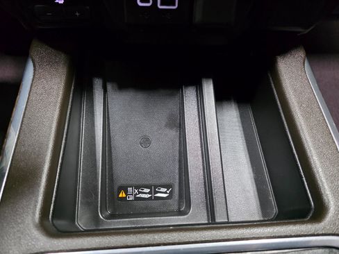 Used 2021 GMC Sierra 2500 Denali w/ Denali Black Diamond Edition image 39