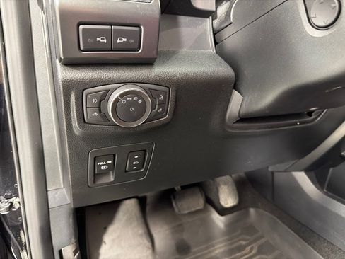 Used 2020 Ford F150 Lariat w/ Equipment Group 502A Luxury AWD/4WD image 14
