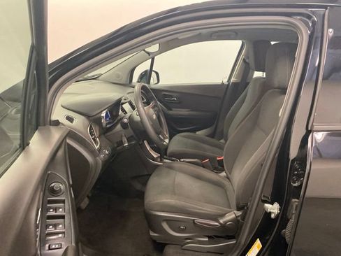 Used 2017 Chevrolet Trax LS AWD/4WD image 8