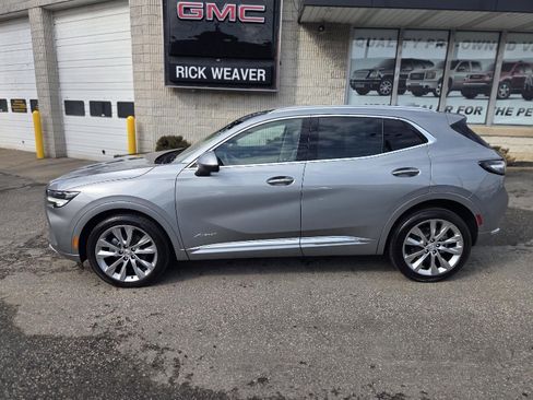 Certified 2023 Buick Envision Avenir image 5