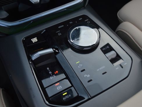 Used 2026 BMW X3 xDrive30 w/ Premium Package image 24