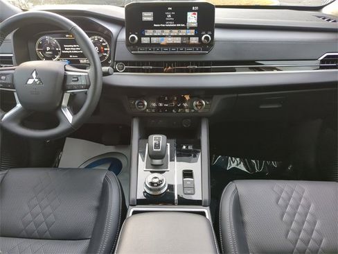 New 2025 Mitsubishi Outlander SEL Black Edition image 18