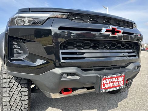 Used 2025 Chevrolet Colorado ZR2 w/ Technology Package image 10