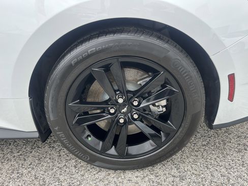 Used 2025 Ford Mustang GT RWD image 8