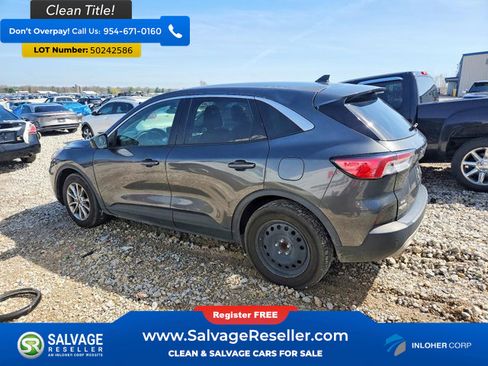 Used 2020 Ford Escape SE FWD image 3