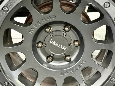 Used 2019 Toyota Tacoma TRD Sport w/ Technology Package image 15