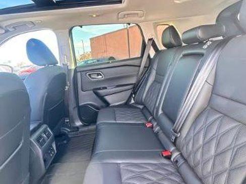 Certified 2024 Nissan Rogue Platinum w/ Platinum Premium Package image 30