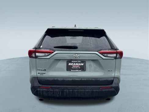 Used 2021 Toyota RAV4 XLE Premium FWD image 7