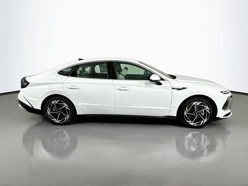 New 2026 Hyundai Sonata SEL FWD image 4