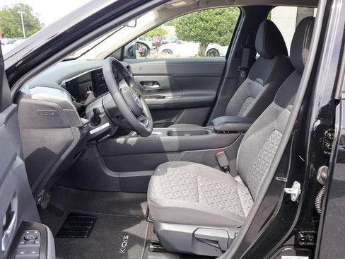 New 2026 Nissan Kicks SV AWD/4WD image 7