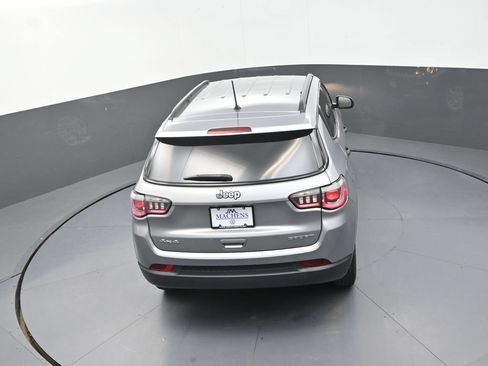 Used 2018 Jeep Compass Sport AWD/4WD image 18