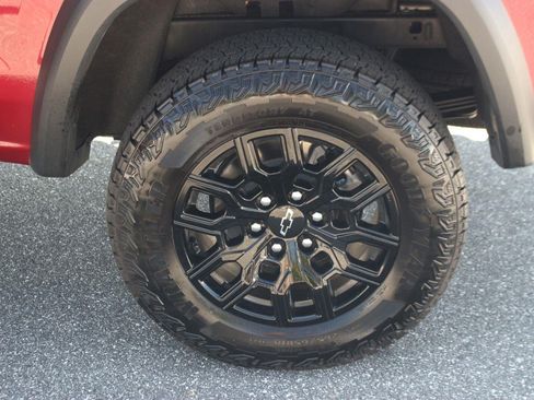 Used 2026 Chevrolet Colorado Trail Boss AWD/4WD image 38